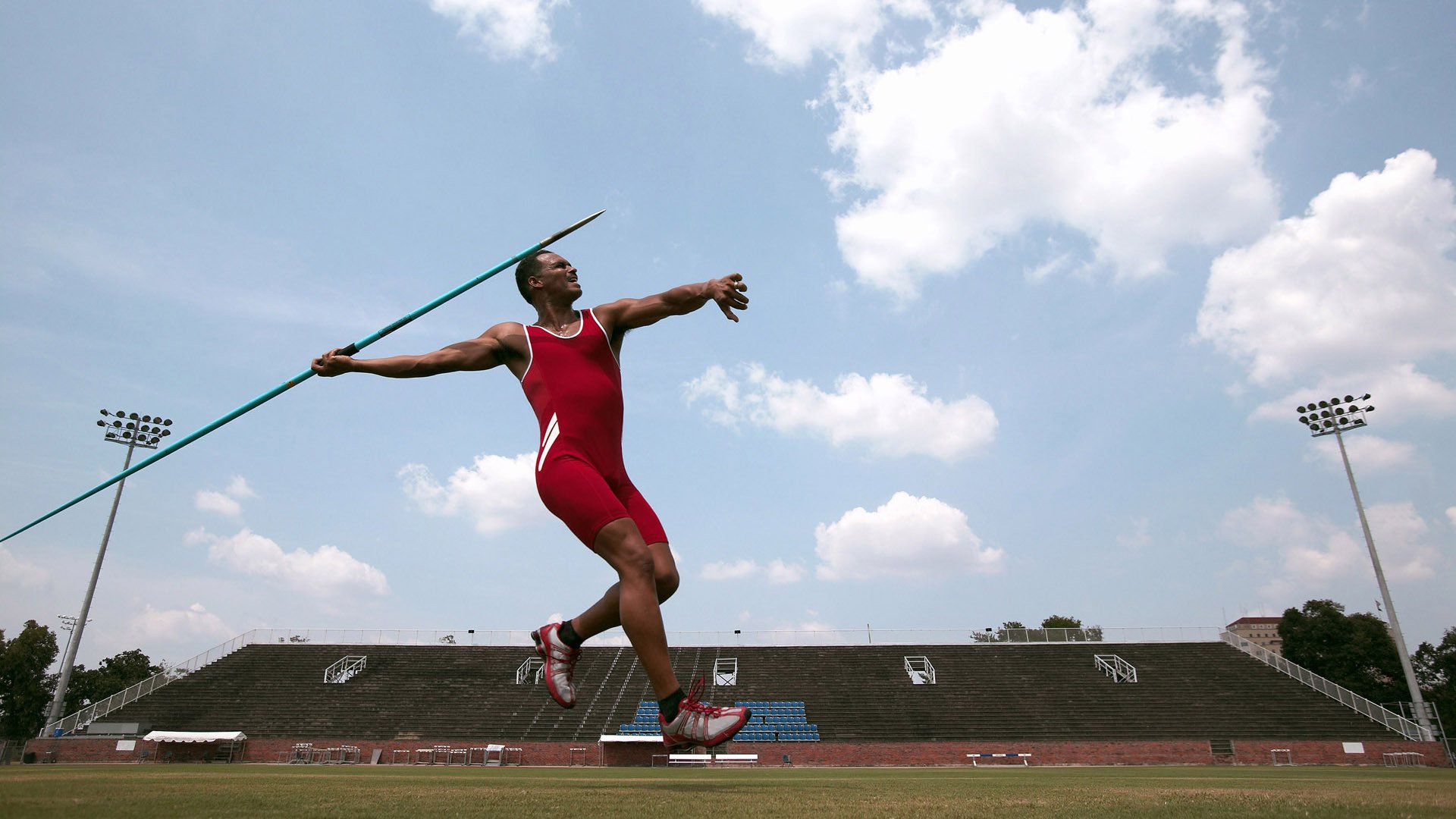 体育产业链资源配置效率提升机制研究,简要描述体育产业资源配置的方法